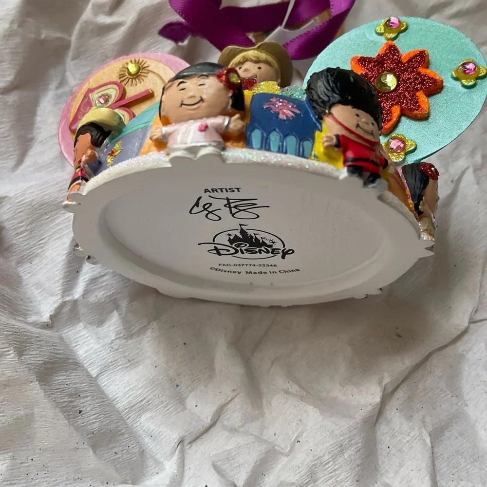 Disney It’s a Small Work]ld Sketchbook Ear Hat ornament  ,2023 sale - Picture 2 of 3